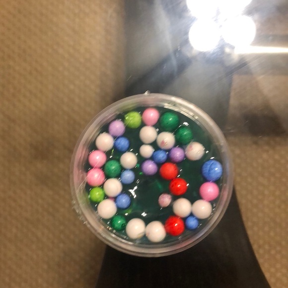 Already made slime for kids - Picture 2 of 3